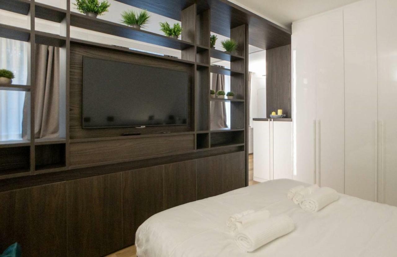 Madonnina Apartment Милан Экстерьер фото